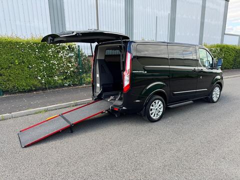 Ford Tourneo Custom Minibus 2.0 320 EcoBlue Titanium Auto L1 Euro 6 (s/s) 5dr