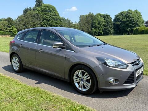 Ford Focus Hatchback 1.6 TDCi Titanium Navigator Euro 5 (s/s) 5dr
