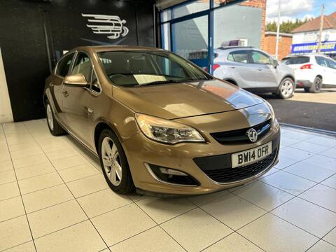 Vauxhall Astra Hatchback 2.0 CDTi SRi Auto Euro 5 5dr