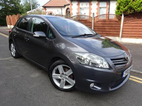 Toyota Auris Hatchback 1.6 V-Matic SR Euro 5 5dr
