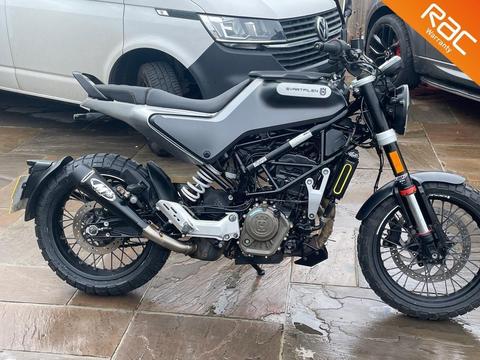 Husqvarna Svartpilen 125 Naked 125 Svartpilen