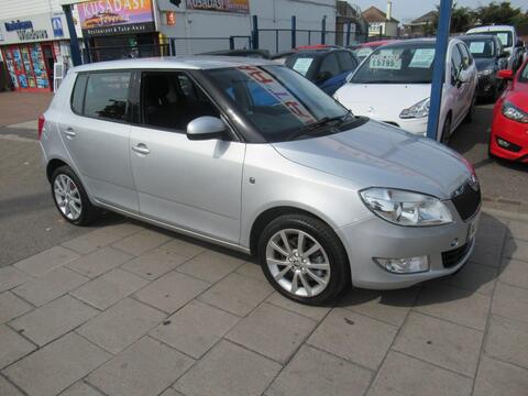 Skoda Fabia Hatchback 1.2 TSI Elegance DSG Euro 5 5dr
