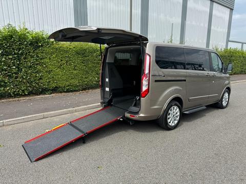 Ford Tourneo Custom Minibus 2.0 310 EcoBlue Titanium L1 Euro 6 (s/s) 5dr