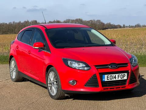Ford Focus Hatchback 1.0T EcoBoost Zetec Navigator Euro 5 (s/s) 5dr
