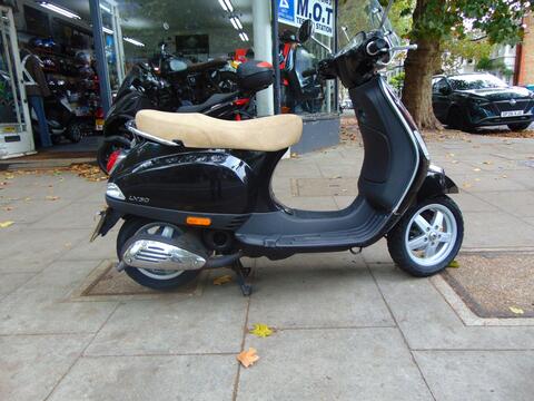 Piaggio Vespa LX 50 Moped 50 Touring