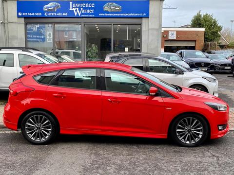Ford Focus Hatchback 1.0T EcoBoost ST-Line Euro 6 (s/s) 5dr