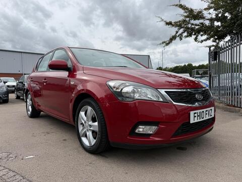 Kia Ceed Hatchback 1.6 CRDi EcoDynamics 2 Euro 4 (s/s) 5dr