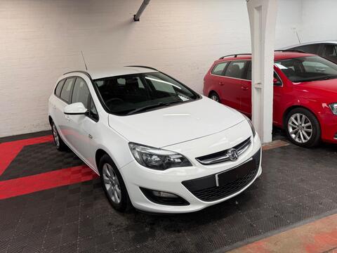 Vauxhall Astra Estate 1.3 CDTi ecoFLEX Design Sports Tourer Euro 5 (s/s) 5dr