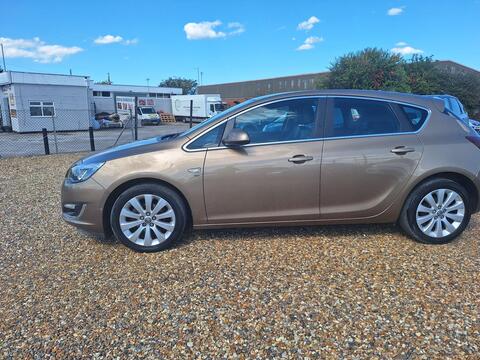 Vauxhall Astra Hatchback 1.6 16v Elite Euro 5 5dr