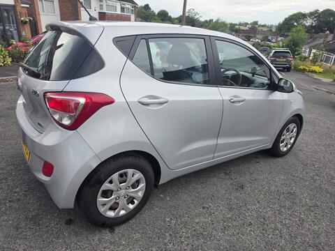 2016 Hyundai i10, photograph 4