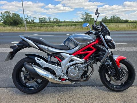 Suzuki Gladius 650 Naked 650