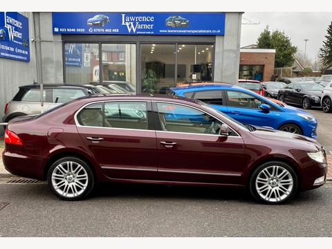 Skoda Superb Hatchback 2.0 TDI Elegance Euro 5 5dr