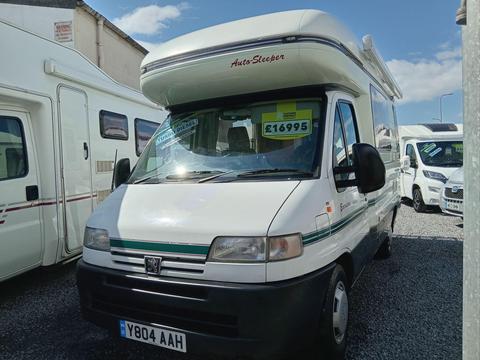 Auto-Sleepers Executive Coach Built Peugeot boxer sx