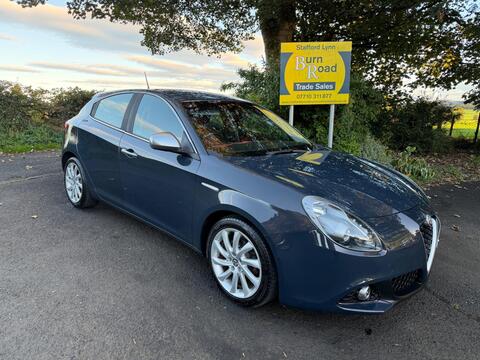 Alfa Romeo Giulietta Hatchback 1.6 JTDM-2 Super TCT Euro 6 (s/s) 5dr