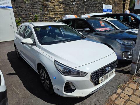 Hyundai i30 Estate 1.6 CRDi SE Tourer Euro 6 (s/s) 5dr
