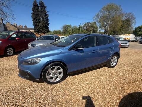 Volvo V40 Cross Country Hatchback 1.6 D2 Lux Powershift Euro 5 (s/s) 5dr