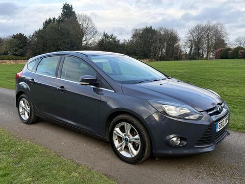 Ford Focus Hatchback 1.0T EcoBoost Zetec Euro 5 (s/s) 5dr