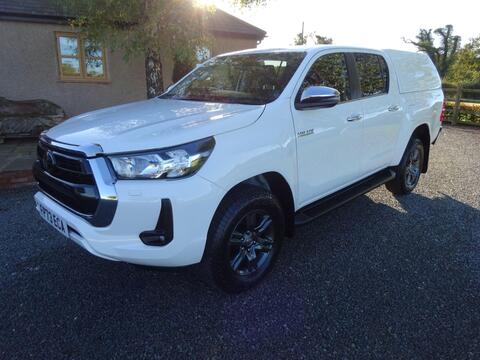 Toyota Hilux Pickup 2.4 D-4D Icon 4WD Euro 6 (s/s) 4dr