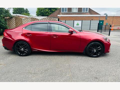 Lexus IS Saloon 2.5 300h Advance E-CVT Euro 6 (s/s) 4dr