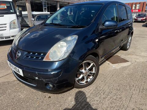 Nissan Note Hatchback 1.6 16V Tekna Auto Euro 5 5dr