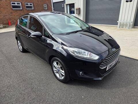 Ford Fiesta Hatchback 1.25 Zetec Euro 6 5dr