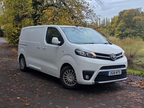 Toyota ProAce Panel Van 1.6D Comfort Medium Panel Van MWB Euro 6 (s/s) 6dr