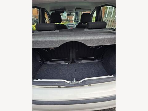 2011 Fiat Panda, photograph 4