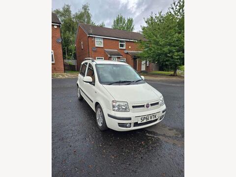 2011 Fiat Panda, photograph 2