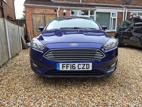 2016 Ford Focus, photograph 3