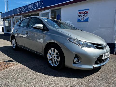 Toyota Auris Hatchback 1.4 D-4D Icon Euro 5 (s/s) 5dr