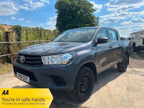 Toyota Hilux Pickup 2.4 D-4D Active 4WD Euro 6 4dr (3.5t)