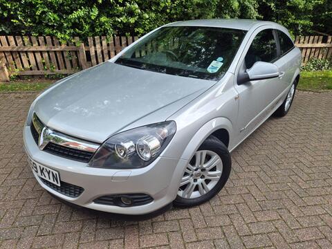 Vauxhall Astra Hatchback 1.6i 16v Design Sport Hatch 3dr
