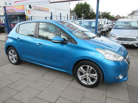 Peugeot 208 Hatchback 1.2 VTi Active Euro 5 5dr