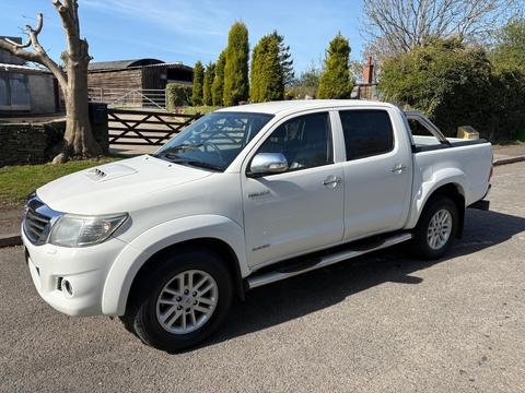 Toyota Hilux Pickup 3.0 D-4D Invincible Auto 4WD Euro 5 4dr