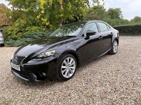 Lexus IS Saloon 2.5 300h Luxury E-CVT Euro 5 (s/s) 4dr