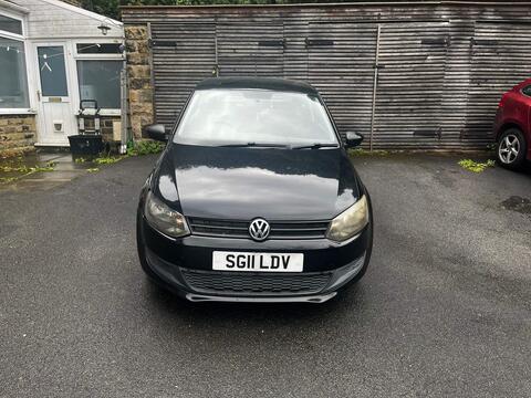 2011 Volkswagen Polo, photograph 2