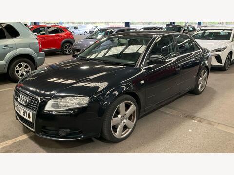 Audi A4 Saloon 2.0 TDI S line 4dr