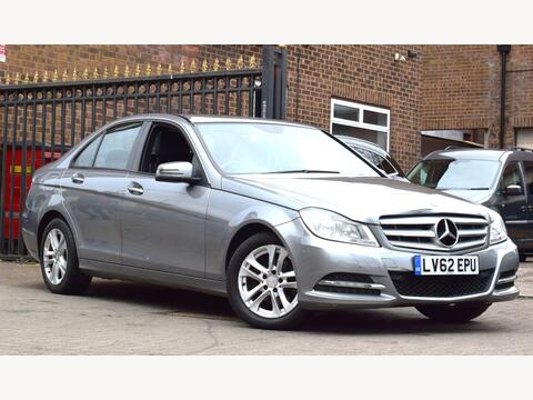 Mercedes-Benz C Class Saloon 1.6 C180 BlueEfficiency Executive SE G-Tronic+ Euro 5 (s/s) 4dr