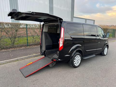 Ford Tourneo Custom Minibus 2.0 320 EcoBlue Titanium L1 Euro 6 (s/s) 5dr