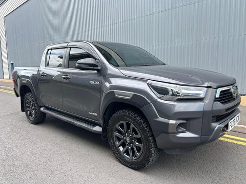 Toyota Hilux Pickup 2.8 D-4D Invincible X Auto 4WD Euro 6 (s/s) 4dr