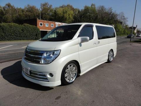 Nissan Elgrand MPV HIGHWAY STAR PINK SEAT COVERS SUNROOFS