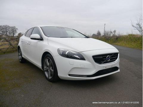 Volvo V40 Hatchback 1.6 T4 SE Lux Nav Powershift Euro 5 (s/s) 5dr