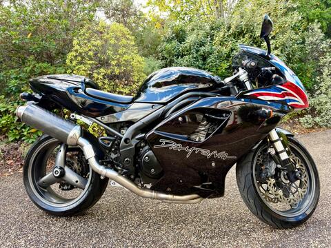 Triumph Daytona 955 Super Sports