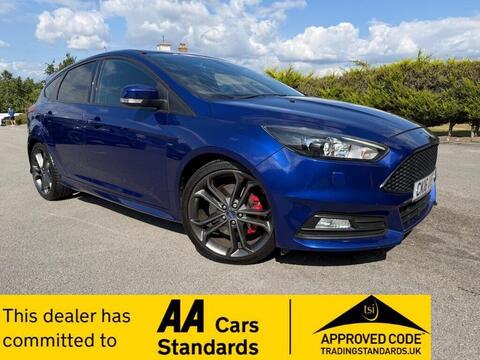 Ford Focus Hatchback 2.0T EcoBoost ST-3 Euro 6 (s/s) 5dr