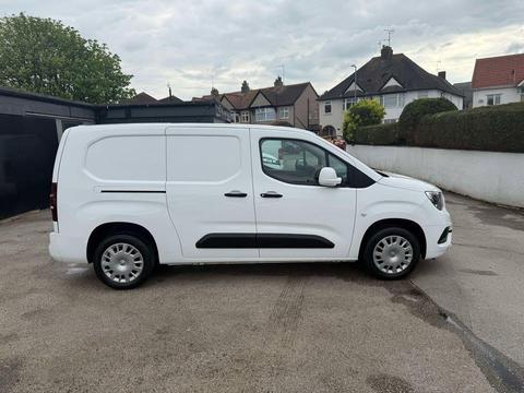 Vauxhall Combo Panel Van 1.5 Turbo D 2300 Sportive L2 H1 Euro 6 4dr