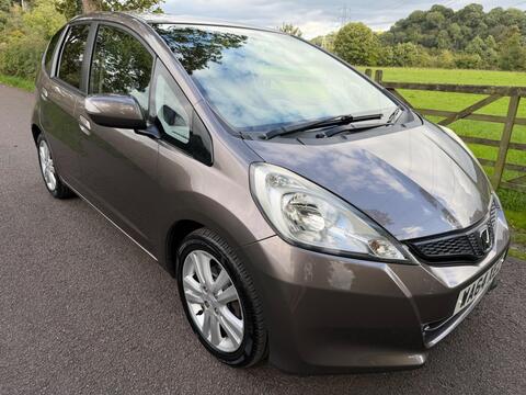 Honda Jazz Hatchback 1.4 i-VTEC ES Plus CVT Euro 5 5dr