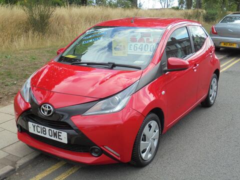 Toyota AYGO Hatchback 1.0 VVT-i x-play Euro 6 5dr