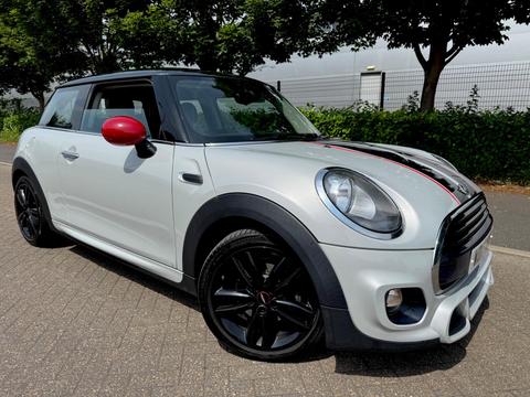 MINI Hatch Hatchback 1.5 Cooper Euro 6 (s/s) 3dr