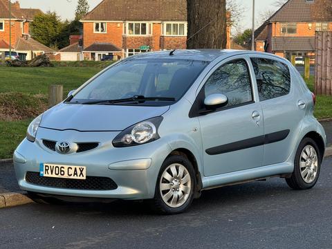 Toyota AYGO Hatchback 1.0 VVT-i + MultiMode Euro 4 5dr