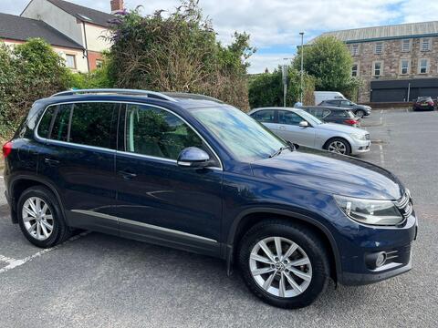 Volkswagen Tiguan SUV 2.0 TDI BlueMotion Tech SE 4WD Euro 5 (s/s) 5dr